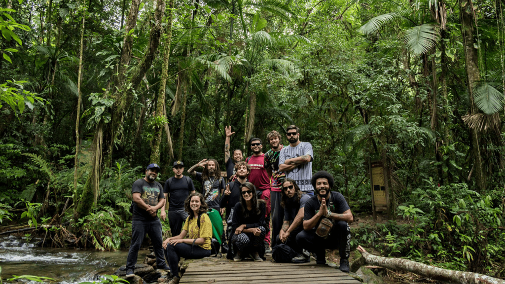 grupo-passeio-trilha-montranha-caverna-petar