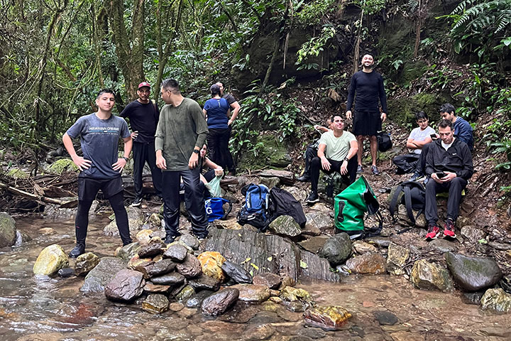 vale-das-ostras-grupo-trilha-molhada