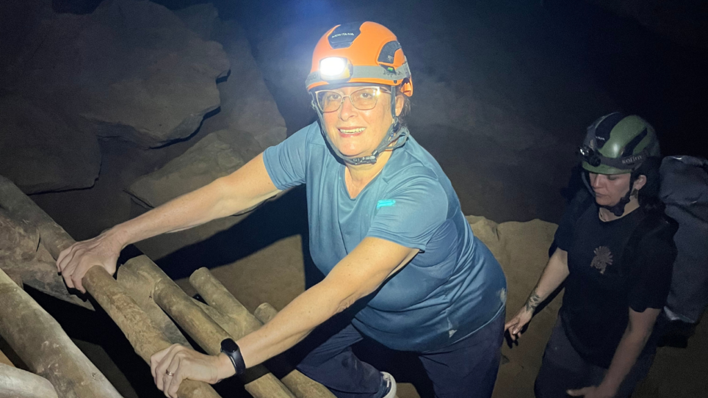 aventura-na-Caverna-Alambari-de-Baixo