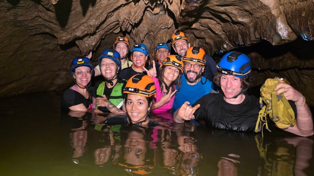 Usando-Equipamento-Dentro-Da-Caverna